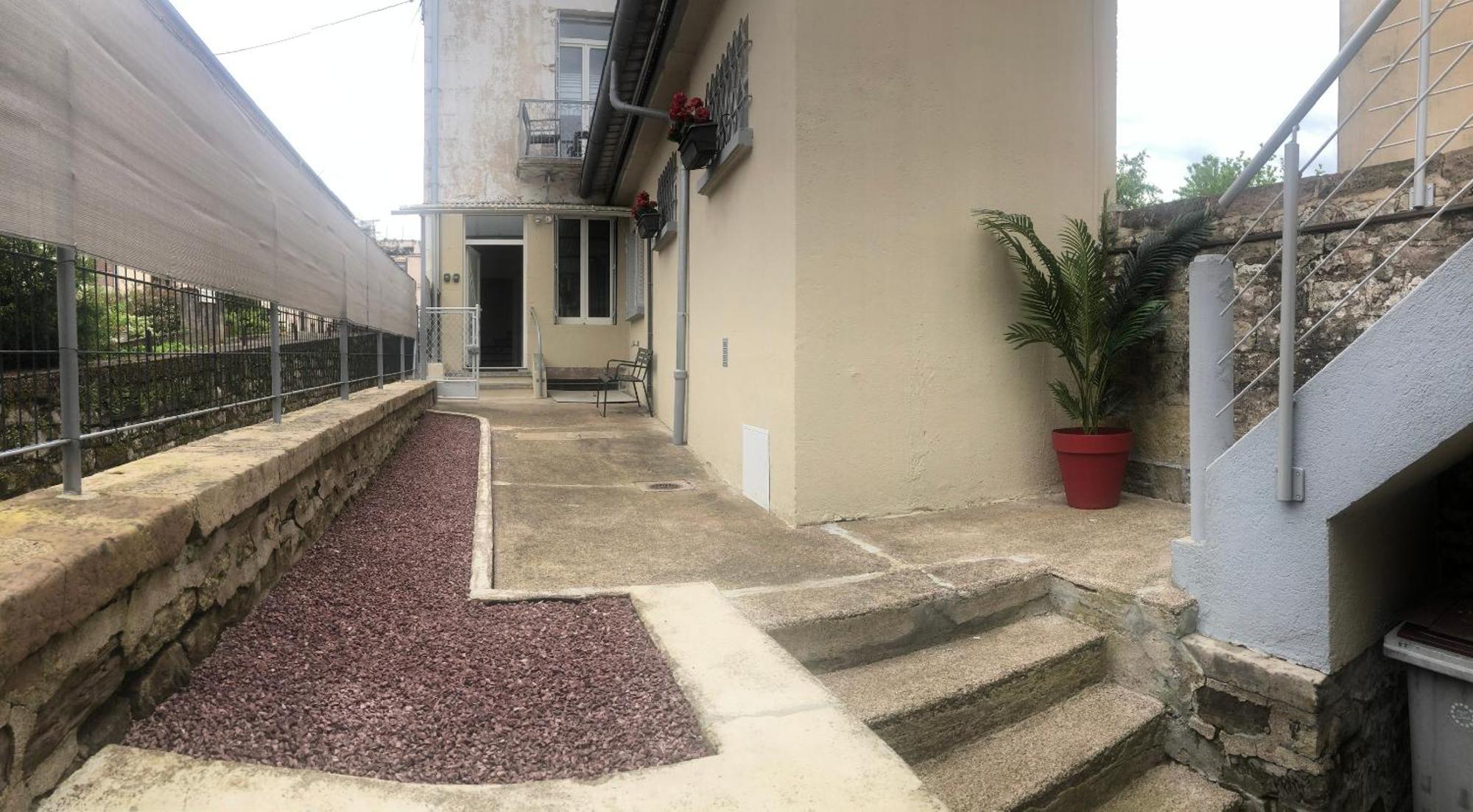Apartamento Meubles Deco Fab - Plancha Luxeuil-les-Bains Exterior foto